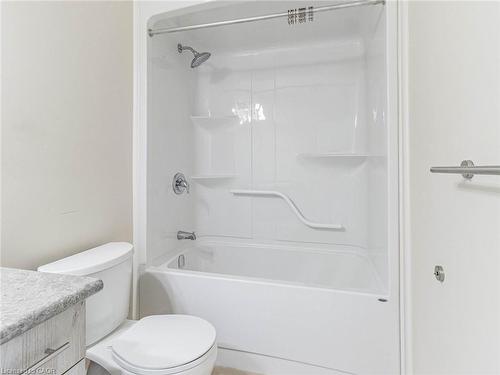 120 Sycamore Street, Welland, ON - Indoor Photo Showing Bathroom