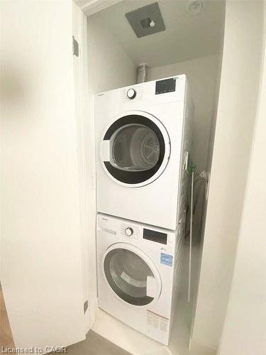 20 Richardson Street, Toronto, ON - Indoor Photo Showing Laundry Room