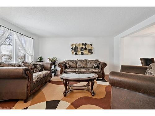 23 Tamvale Crescent, Kitchener, ON - Indoor Photo Showing Living Room