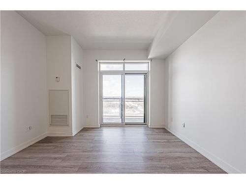 706-2486 Old Bronte Road, Oakville, ON - Indoor Photo Showing Other Room