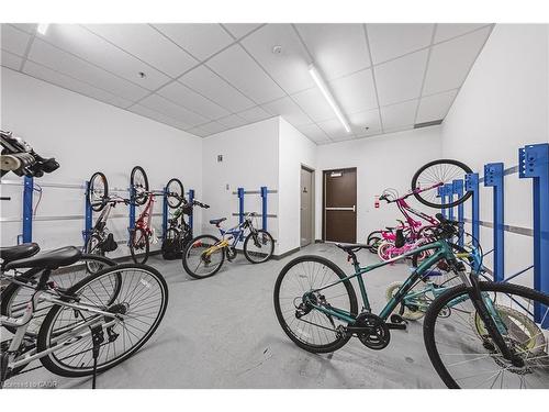 706-2486 Old Bronte Road, Oakville, ON - Indoor