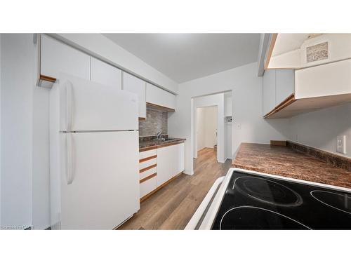 303-60 Donly Drive, Simcoe, ON - Indoor Photo Showing Kitchen