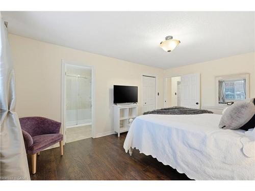 122 Vennio Lane, Hamilton, ON - Indoor Photo Showing Bedroom