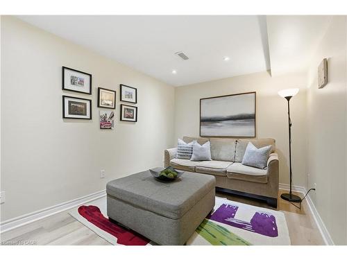 122 Vennio Lane, Hamilton, ON - Indoor Photo Showing Living Room