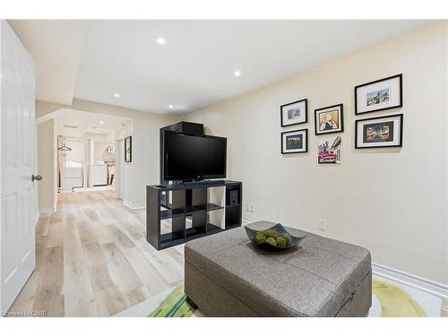 122 Vennio Lane, Hamilton, ON - Indoor