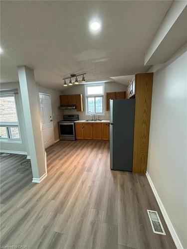 147 Activa Avenue, Kitchener, ON - Indoor