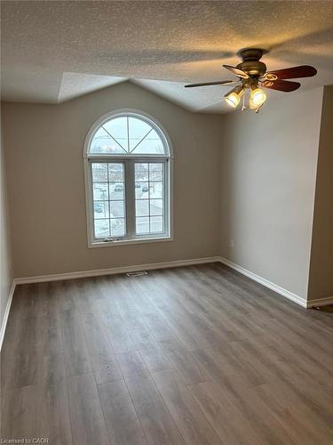 147 Activa Avenue, Kitchener, ON - Indoor Photo Showing Other Room