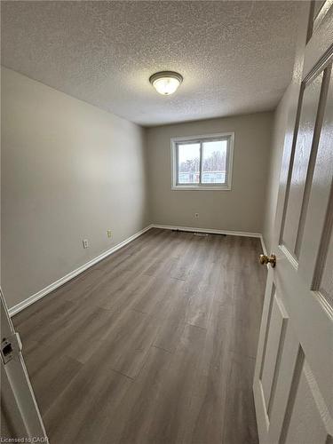 147 Activa Avenue, Kitchener, ON - Indoor Photo Showing Other Room