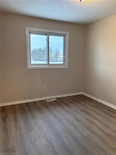 147 Activa Avenue, Kitchener, ON - Indoor Photo Showing Other Room