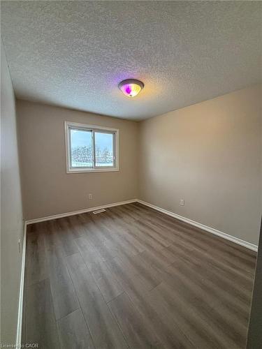 147 Activa Avenue, Kitchener, ON - Indoor Photo Showing Other Room