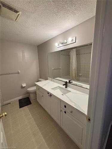 147 Activa Avenue, Kitchener, ON - Indoor Photo Showing Bathroom