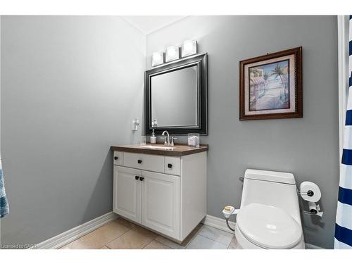 379 Michael Drive, Welland, ON - Indoor Photo Showing Bathroom