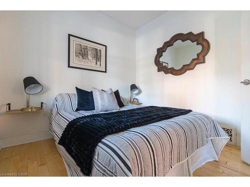 47 Tom Street, Hamilton, ON - Indoor Photo Showing Bedroom