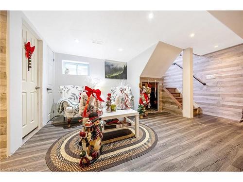 1320 Bunnell Drive, Burlington, ON - Indoor Photo Showing Other Room