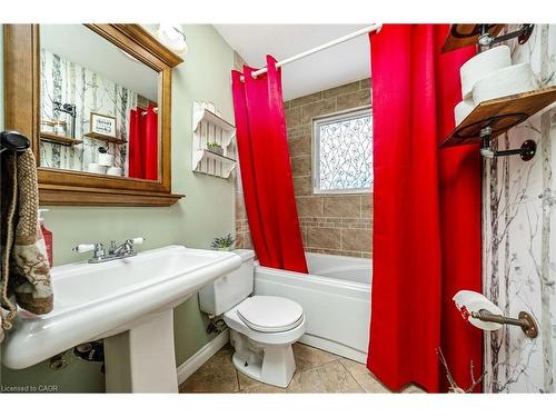 1320 Bunnell Drive, Burlington, ON - Indoor Photo Showing Bathroom