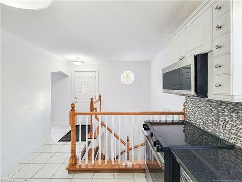 773 Queensdale Avenue E, Hamilton, ON - Indoor Photo Showing Other Room