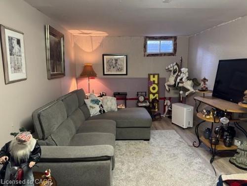 182-17 Old Pine Trail, St. Catharines, ON - Indoor Photo Showing Living Room