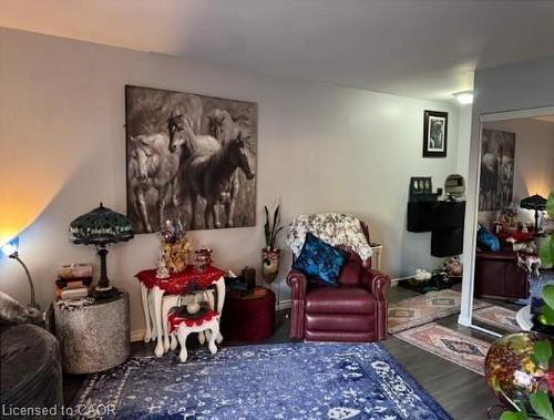 182-17 Old Pine Trail, St. Catharines, ON - Indoor Photo Showing Living Room