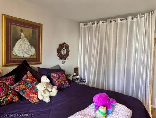 182-17 Old Pine Trail, St. Catharines, ON - Indoor Photo Showing Bedroom