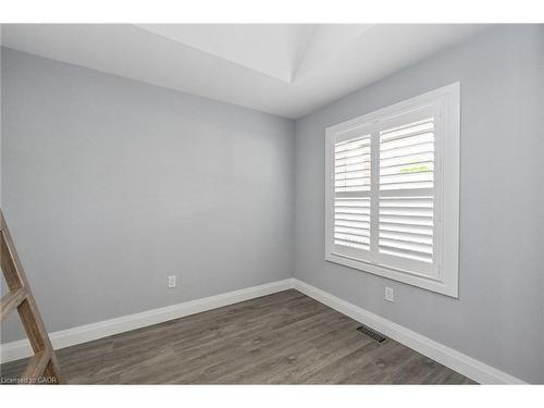 95 Houghton Avenue N, Hamilton, ON - Indoor Photo Showing Other Room