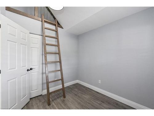 95 Houghton Avenue N, Hamilton, ON - Indoor Photo Showing Other Room