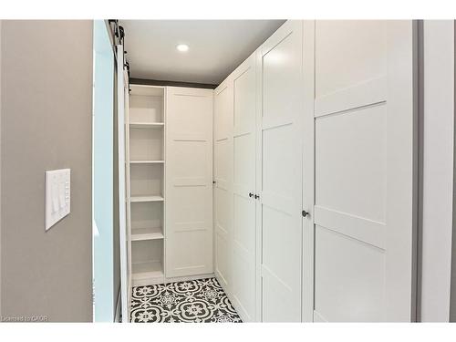 95 Houghton Avenue N, Hamilton, ON - Indoor Photo Showing Other Room