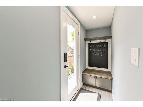 95 Houghton Avenue N, Hamilton, ON - Indoor Photo Showing Other Room