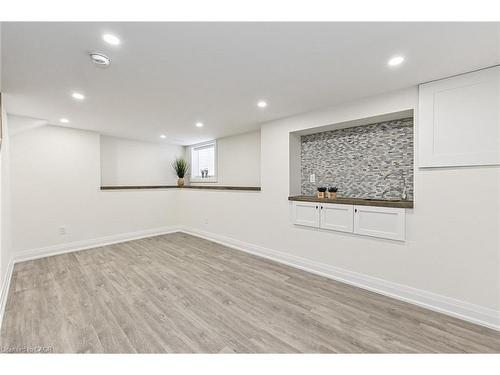 95 Houghton Avenue N, Hamilton, ON - Indoor Photo Showing Other Room