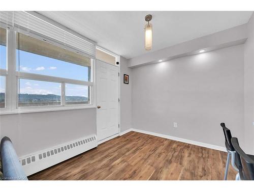 811-15 Albright Road, Hamilton, ON - Indoor Photo Showing Other Room