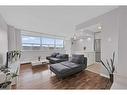 811-15 Albright Road, Hamilton, ON  - Indoor Photo Showing Living Room 