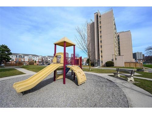 811-15 Albright Road, Hamilton, ON - Outdoor