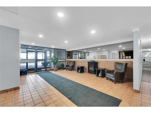 811-15 Albright Road, Hamilton, ON - Indoor Photo Showing Other Room