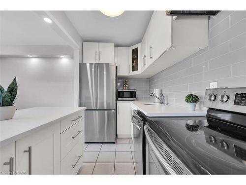 811-15 Albright Road, Hamilton, ON - Indoor Photo Showing Kitchen With Stainless Steel Kitchen