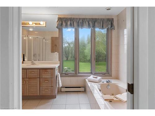 15633 Kennedy Road, Caledon, ON - Indoor Photo Showing Bathroom