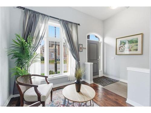 11-5056 New Street, Burlington, ON - Indoor