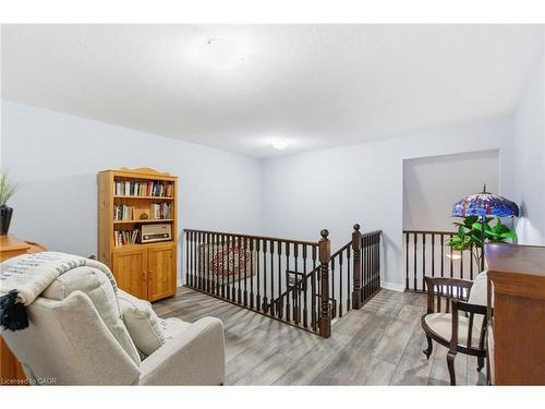 11-5056 New Street, Burlington, ON - Indoor Photo Showing Other Room