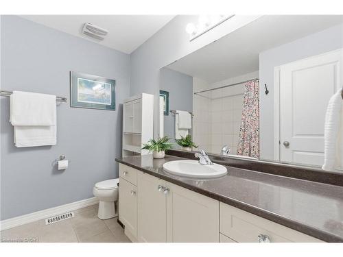 11-5056 New Street, Burlington, ON - Indoor Photo Showing Bathroom