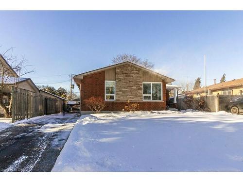 22 Redwing Road, Hamilton, ON - Outdoor