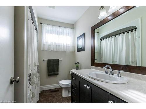 22 Redwing Road, Hamilton, ON - Indoor Photo Showing Bathroom