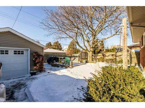 22 Redwing Road, Hamilton, ON - Outdoor