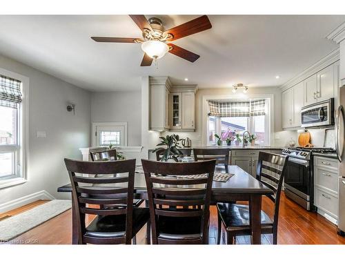 22 Redwing Road, Hamilton, ON - Indoor Photo Showing Dining Room
