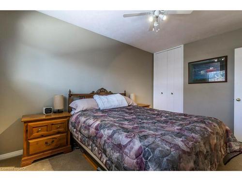 22 Redwing Road, Hamilton, ON - Indoor Photo Showing Bedroom