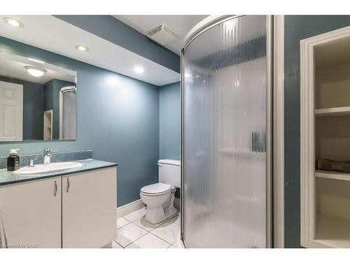 22 Redwing Road, Hamilton, ON - Indoor Photo Showing Bathroom