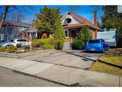 33 Norfolk Street S Hamilton, ON L8S 3A6