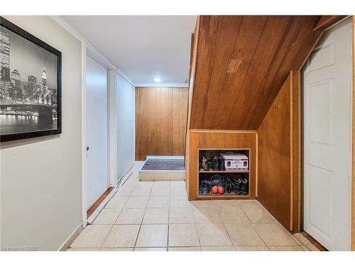 33 Norfolk Street S, Hamilton, ON - Indoor Photo Showing Other Room