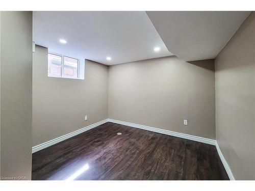 33 Norfolk Street S, Hamilton, ON - Indoor Photo Showing Other Room