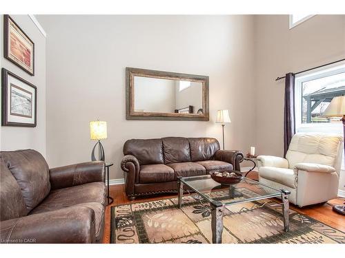 148 Winding Wood Crescent, Kitchener, ON - Indoor Photo Showing Living Room