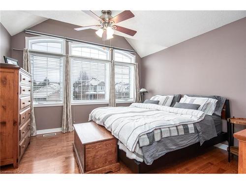 148 Winding Wood Crescent, Kitchener, ON - Indoor Photo Showing Bedroom
