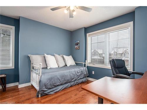 148 Winding Wood Crescent, Kitchener, ON - Indoor Photo Showing Bedroom