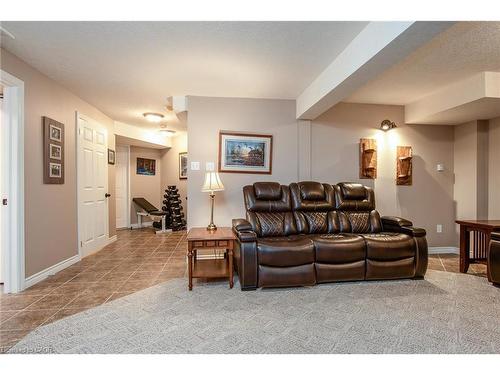 148 Winding Wood Crescent, Kitchener, ON - Indoor Photo Showing Other Room